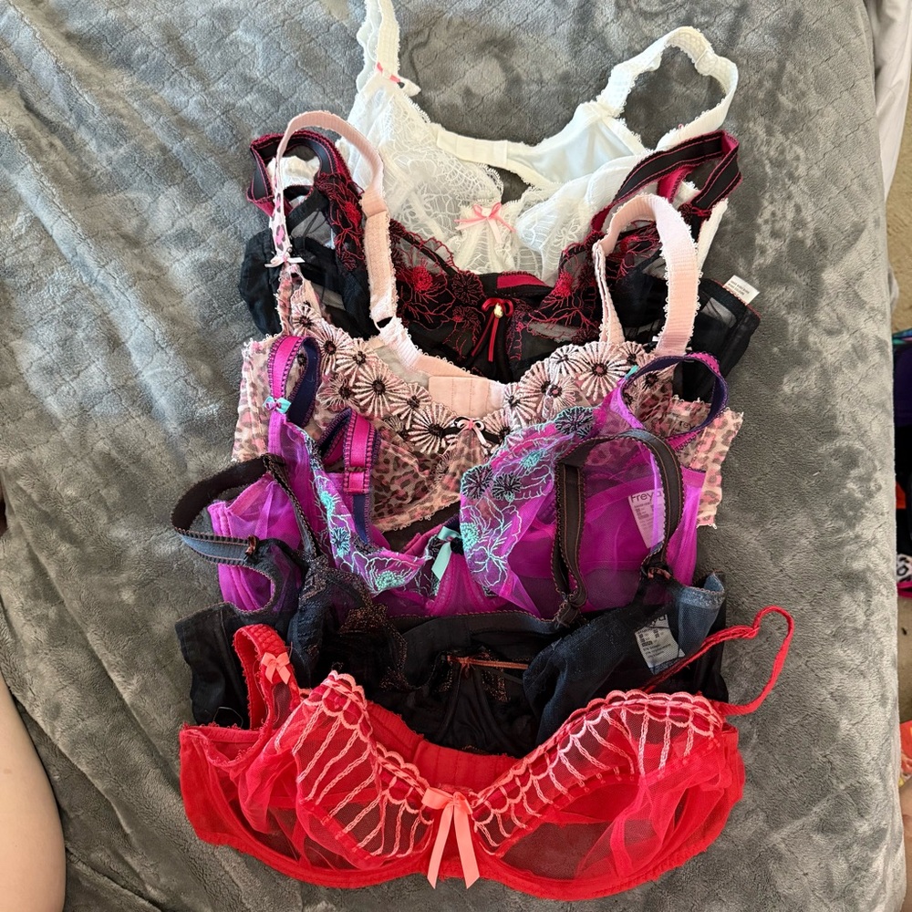 Freya lot of 6 bras size 38F Intimates Collection
